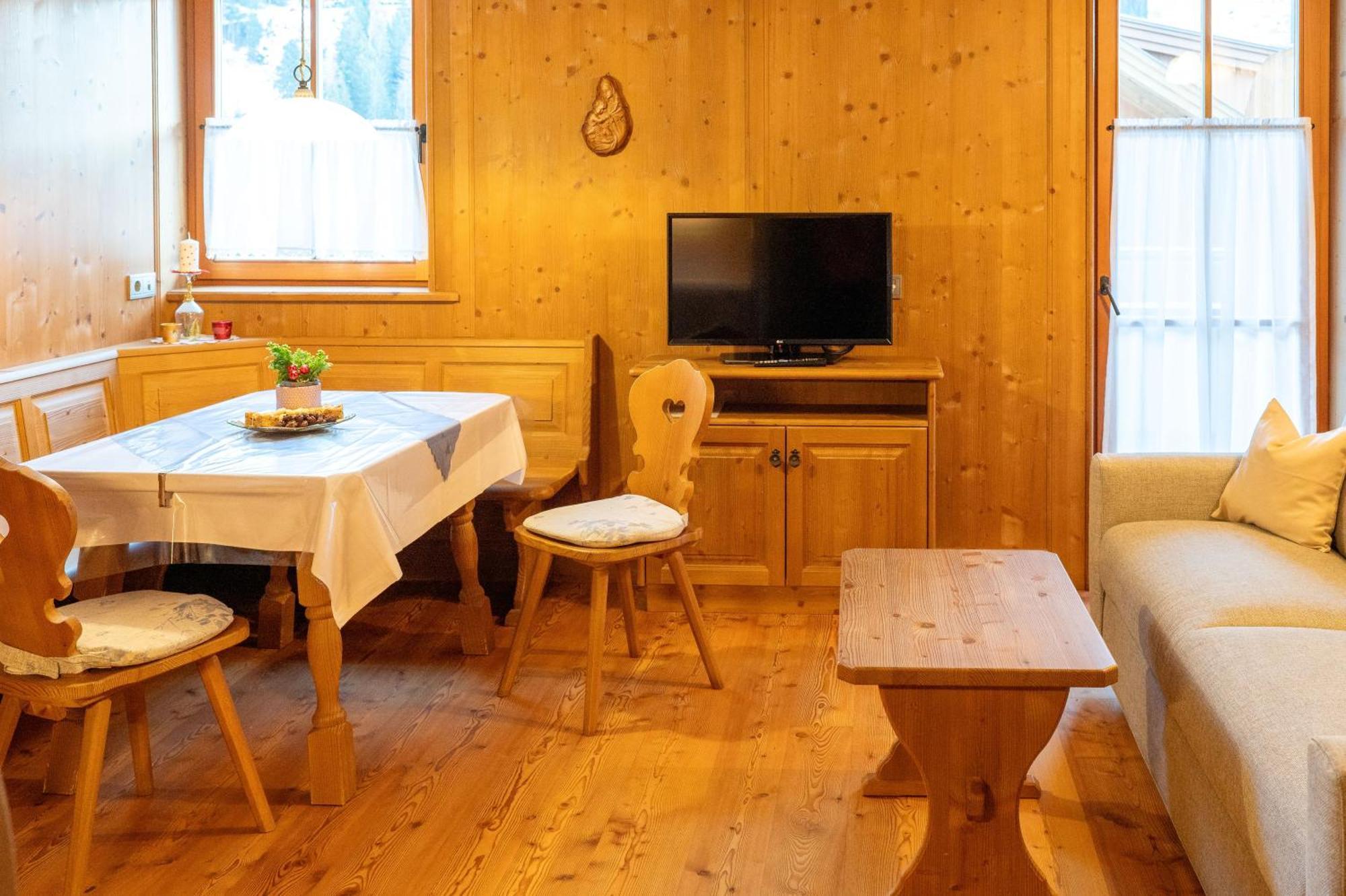 Apartamento Ansitz Steiner Dobbiaco Exterior foto